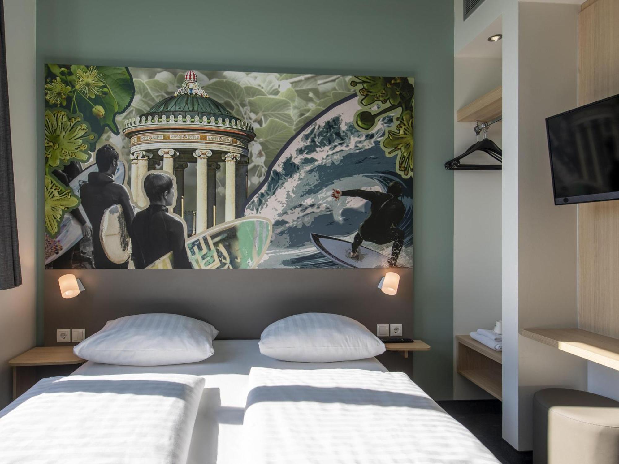 B&B Hotel Muenchen-Trudering Экстерьер фото